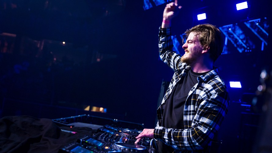 Reverze - Time Will Tell by Delio Nijmeijer
