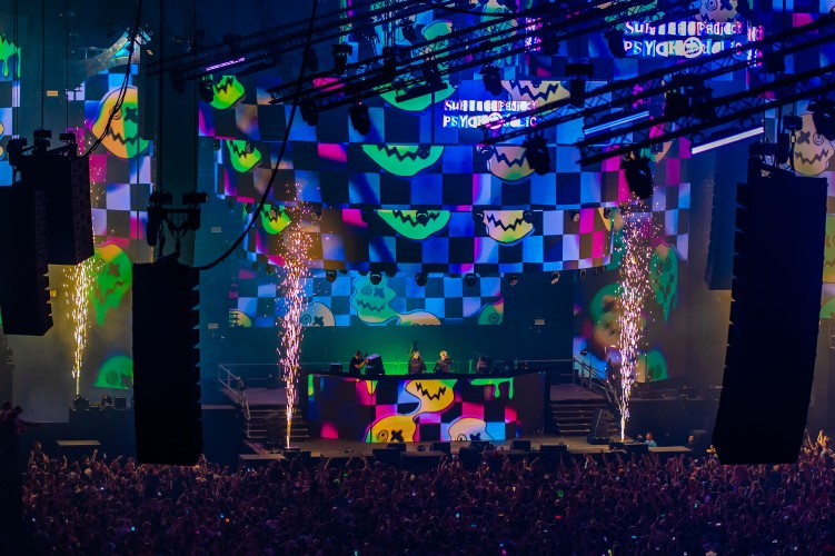 Reverze - Synergy by Wendy Wauters