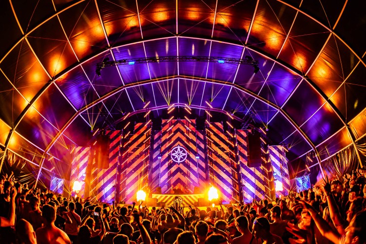 The Qontinent 2023 by Momenttom
